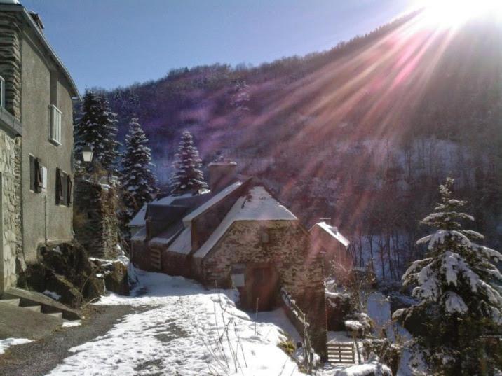 Gite Familial Fouga Bareilles Exterior foto