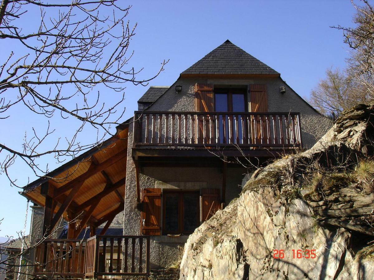 Gite Familial Fouga Bareilles Exterior foto