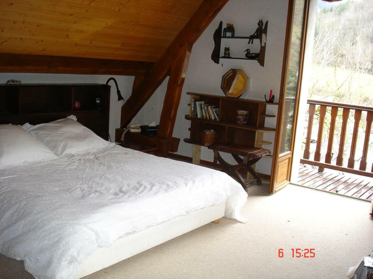 Gite Familial Fouga Bareilles Exterior foto